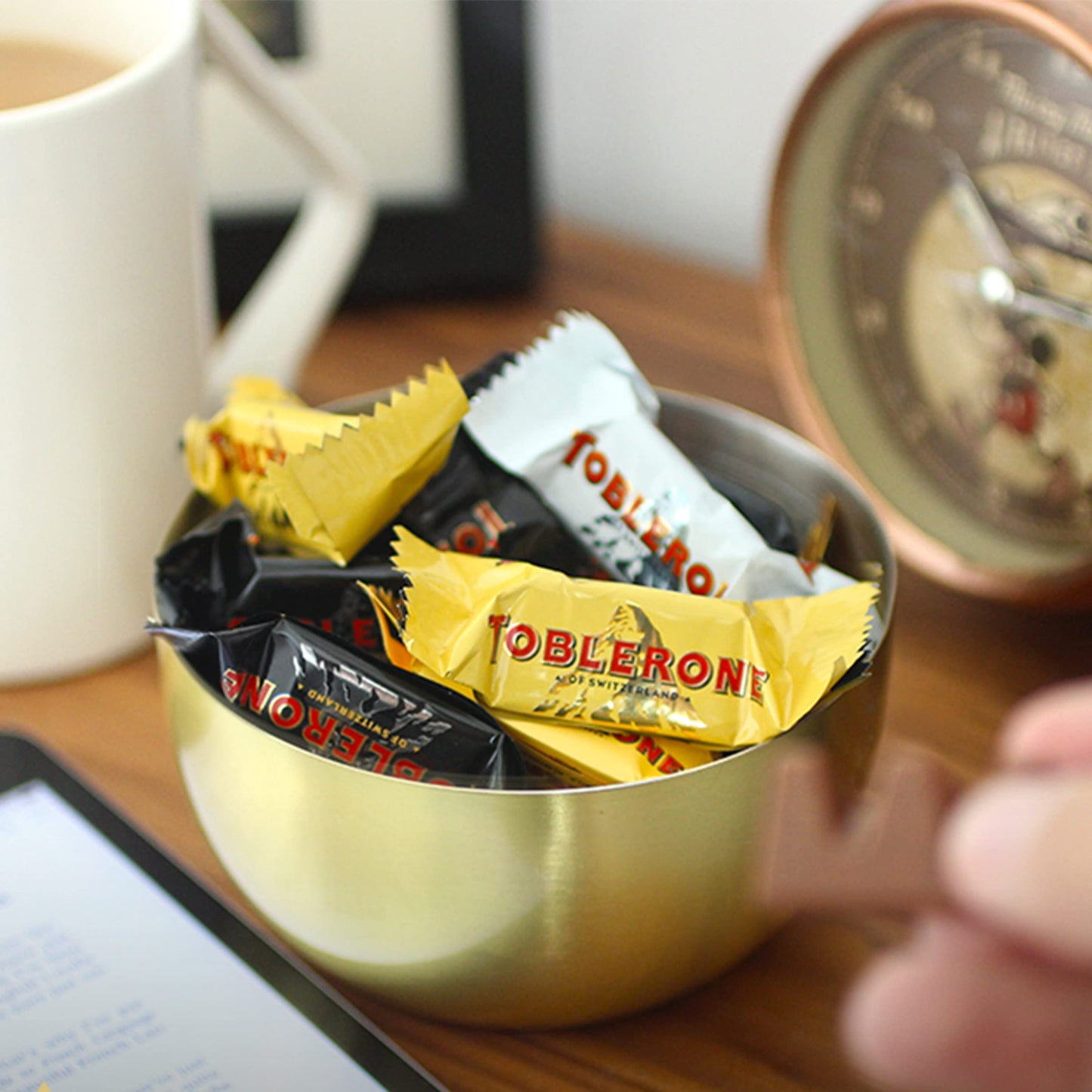 Toblerone Surtido de Mini Chocolate Suizo Mix de Sabores: Chocolate con Leche, Chocolate Blanco y Chocolate Negro con Nougat de Miel y Almendras, Pack 904g