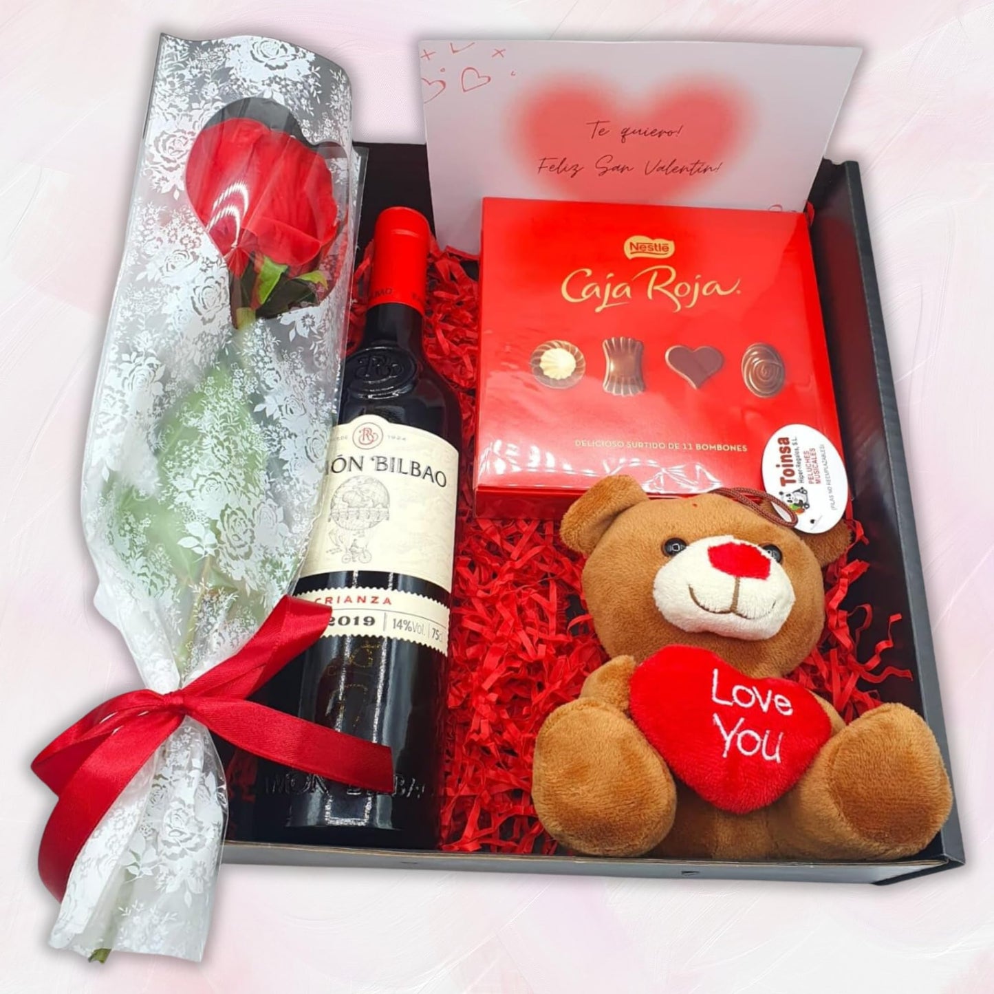 Pack Regalos Originales para San Valentin | Incluye Vino Ramon Bilbao + Bombones San Valentin Caja Roja Nestle + Osito Peluche LOVE + Rosa | Perfectos Regalos de San Valentén para Mujer y Hombres